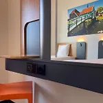 Easyhotel Amsterdam Ξενοδοχείο 2*