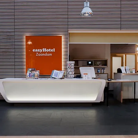 מלון Easyhotel Amsterdam