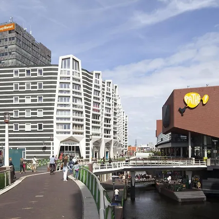 Easyhotel Amsterdam Hotel 2*