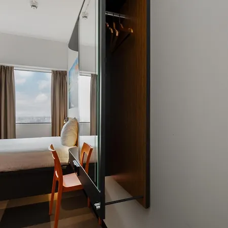 מלון Easyhotel Amsterdam