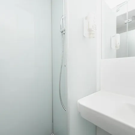 Easyhotel Amsterdam מלון 2*