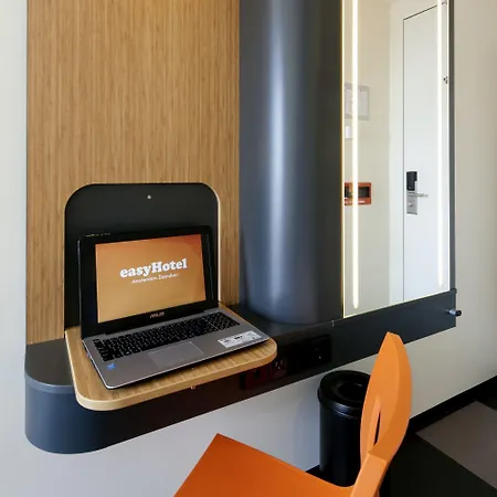 Hotell Easyhotel Amsterdam