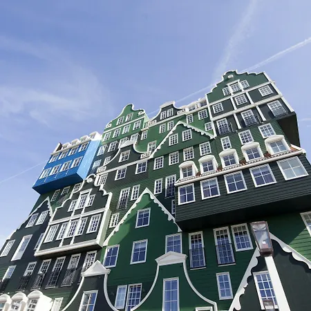 Easyhotel Amsterdam 2*