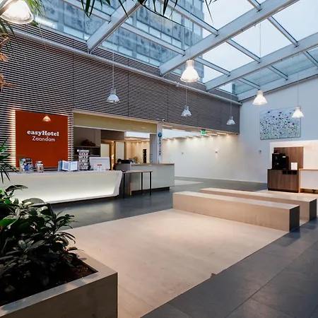 Easyhotel Amsterdam Ξενοδοχείο Ζάανταμ