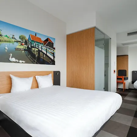 Easyhotel Amsterdam Ξενοδοχείο