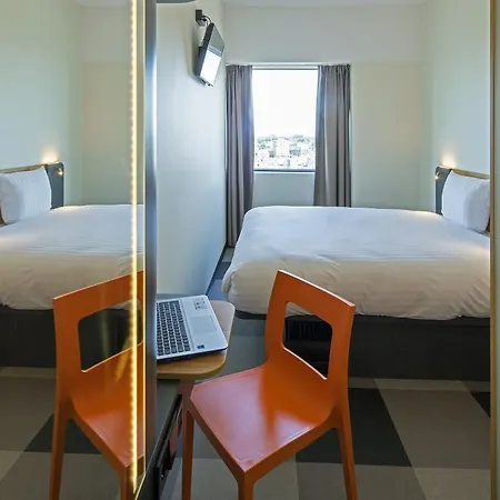 Easyhotel Amsterdam מלון זנדאם