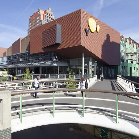Easyhotel Amsterdam מלון 2*
