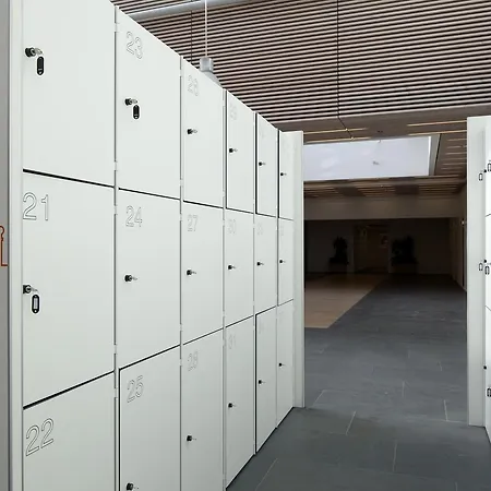 מלון Easyhotel Amsterdam 2*