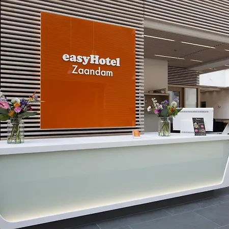 Easyhotel Amsterdam מלון