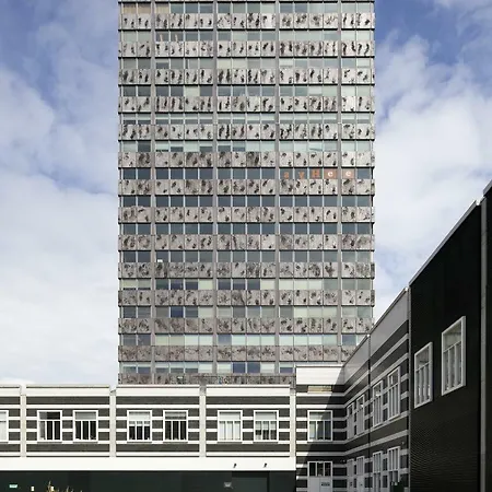 Easyhotel Amsterdam מלון 2*