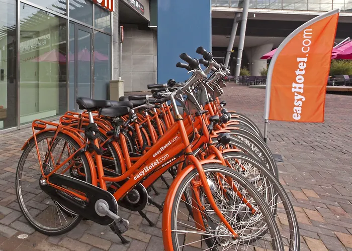 Easyhotel Amsterdam Hotel 2*