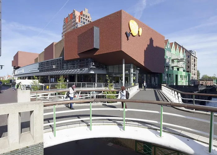 Easyhotel Amsterdam Hotel 2*