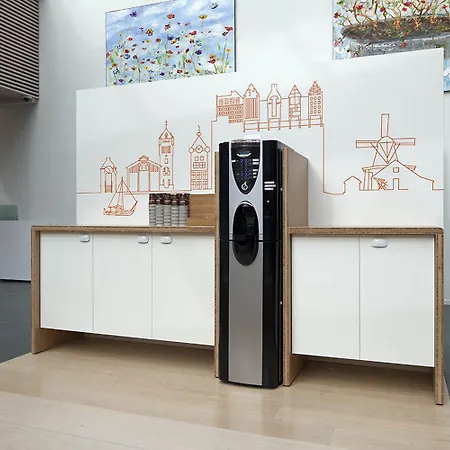 Hotel Easyhotel Amsterdam 2*