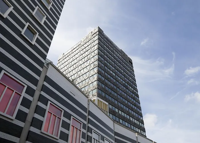 Easyhotel Amsterdam 2* זנדאם