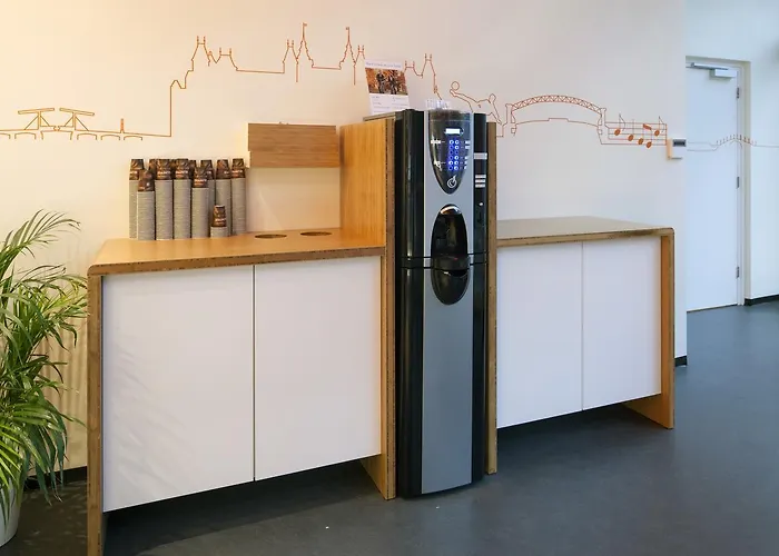 Easyhotel Amsterdam מלון זנדאם